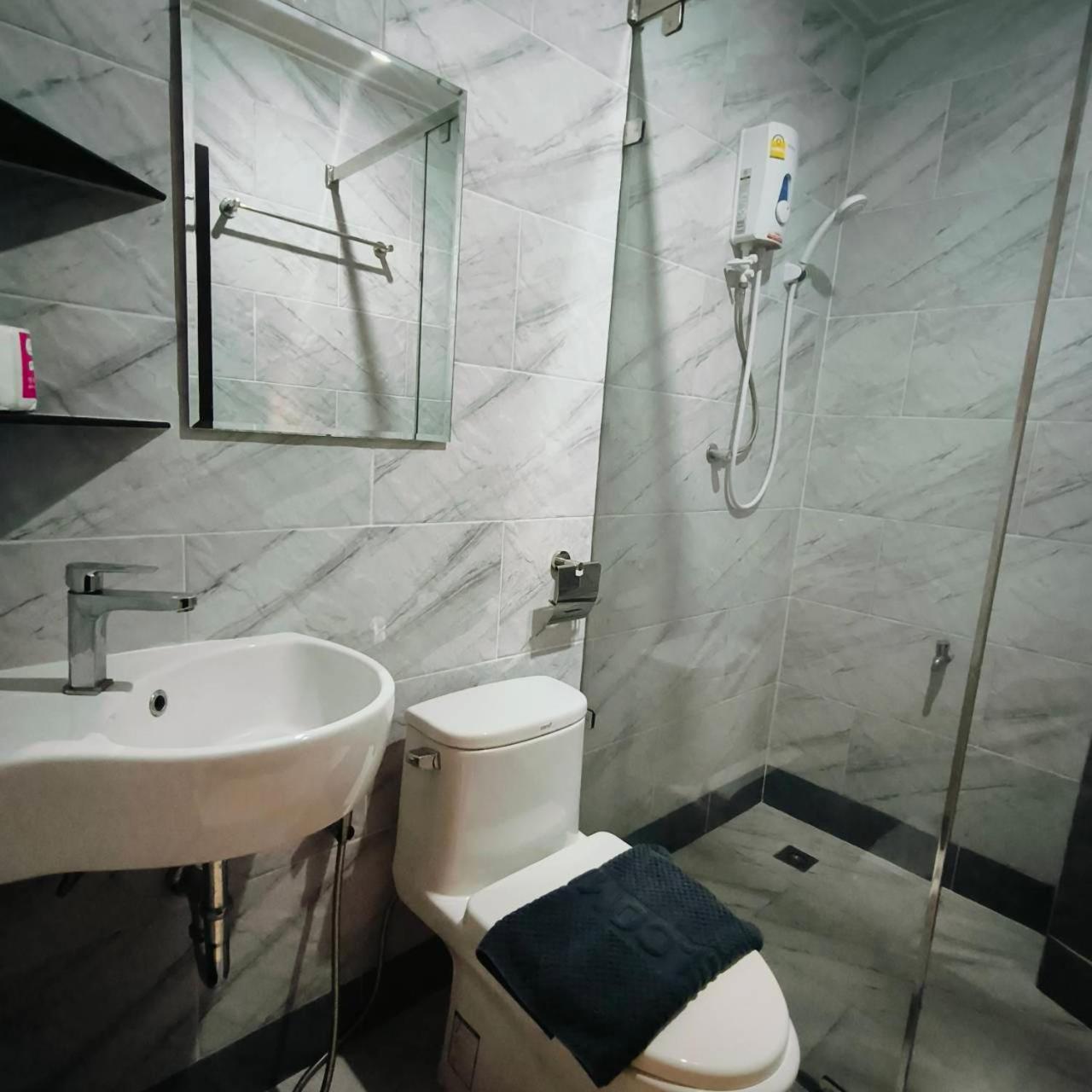 Baan Thanakul Residences Samut Prakan Exterior photo